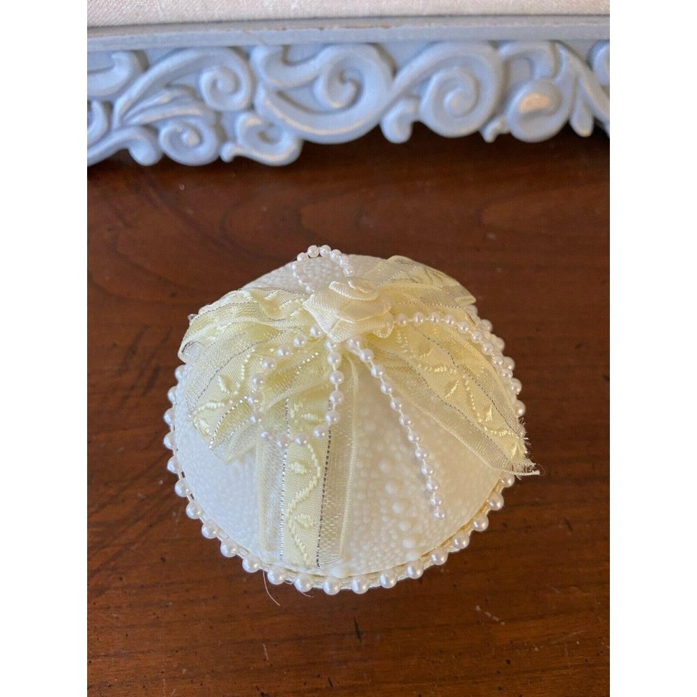 VTG Trinket Box Jewelry Dish With Lid French Chic